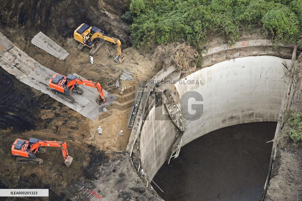 Construction worker thought to have fallen into deep pit