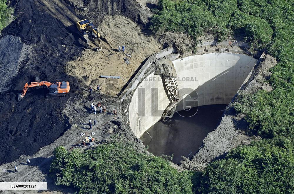 Construction worker thought to have fallen into deep pit