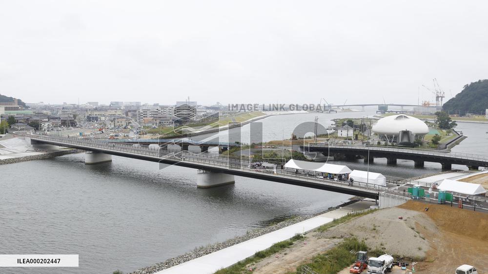 New bridge in tsunami-hit northeastern Japan city