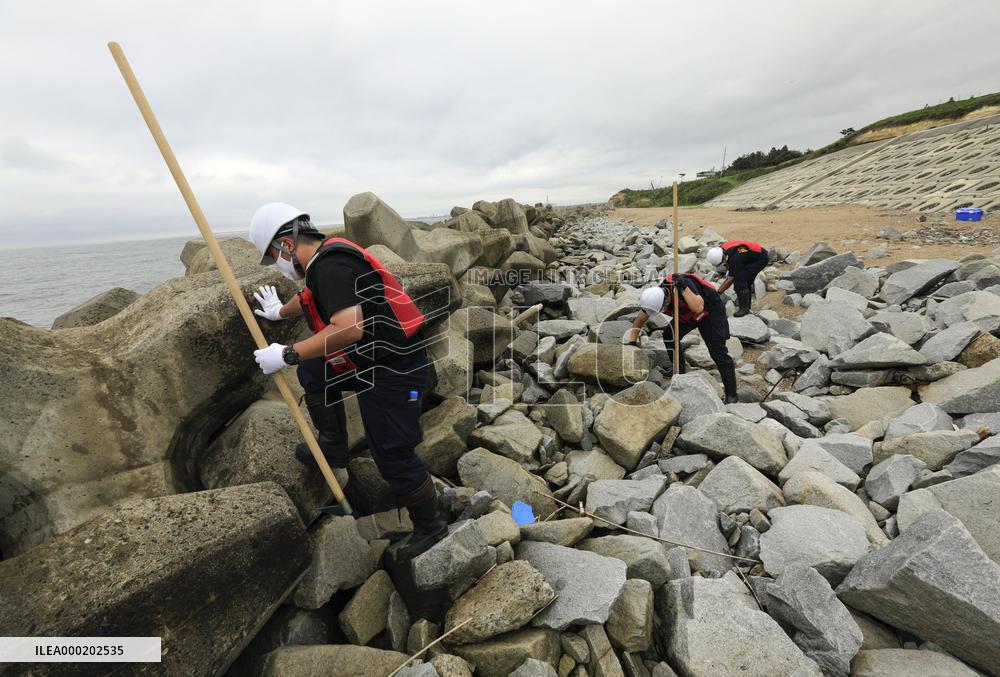 Search for missing from 2011 quake-tsunami disaster