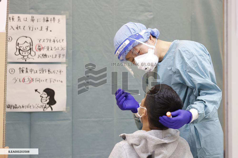 Japan to ease coronavirus entry ban to allow long-term stays from Oct.