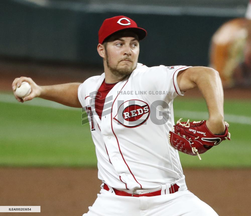 Baseball: Reds' Bauer