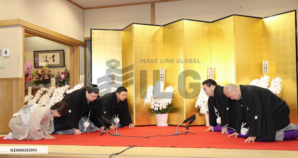 Sumo: Shodai earns promotion to ozeki