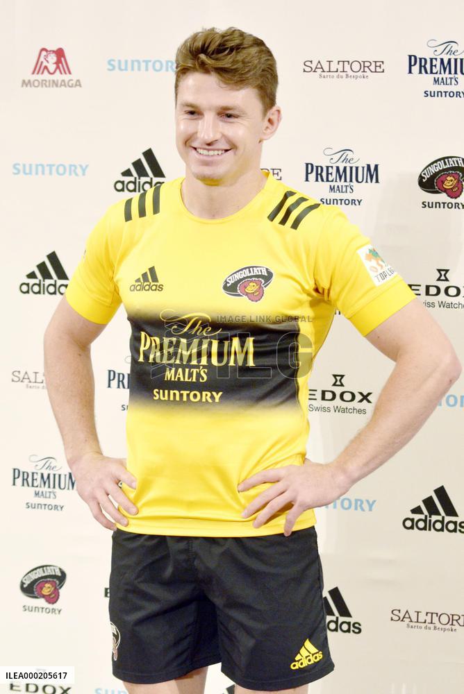 Rugby: All Blacks star Beauden Barrett in Japan