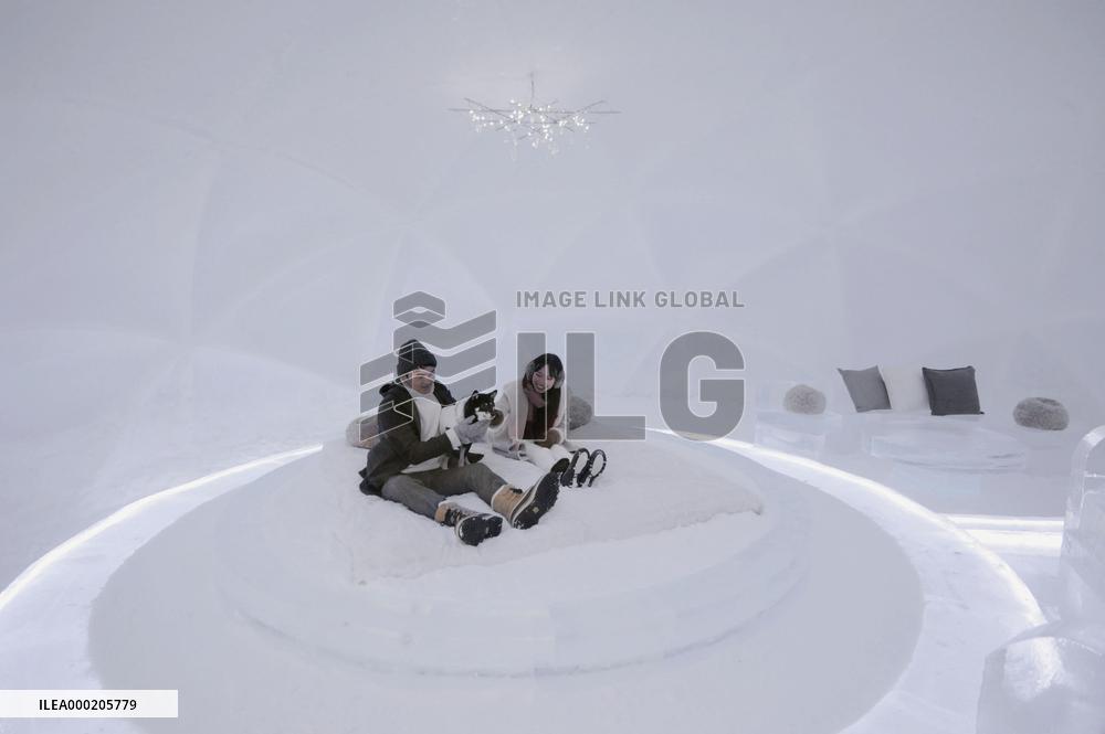 Northern Japan hotel made of ice