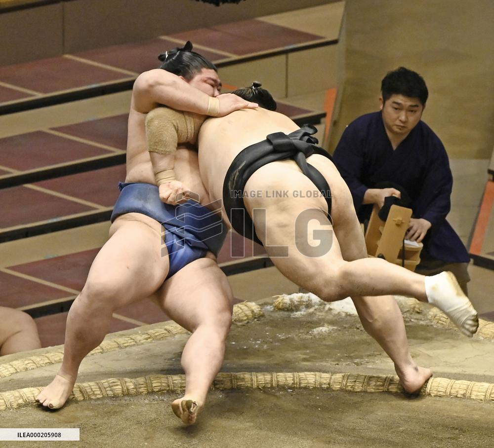 New Year Grand Sumo Tournament