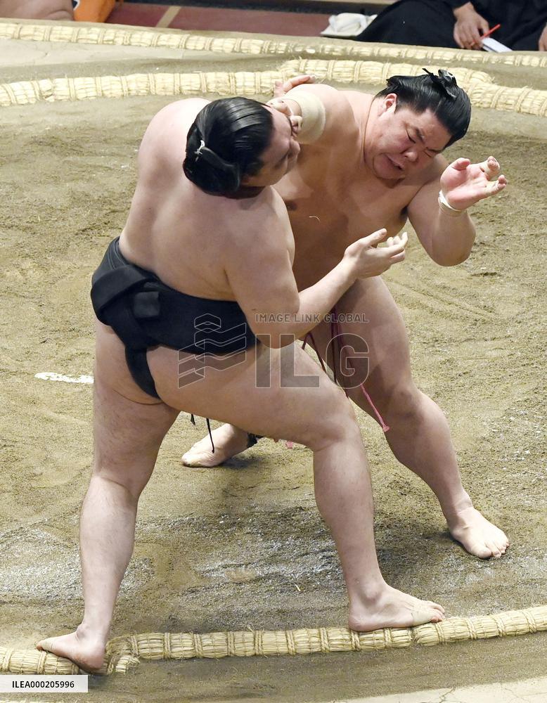 New Year Grand Sumo Tournament