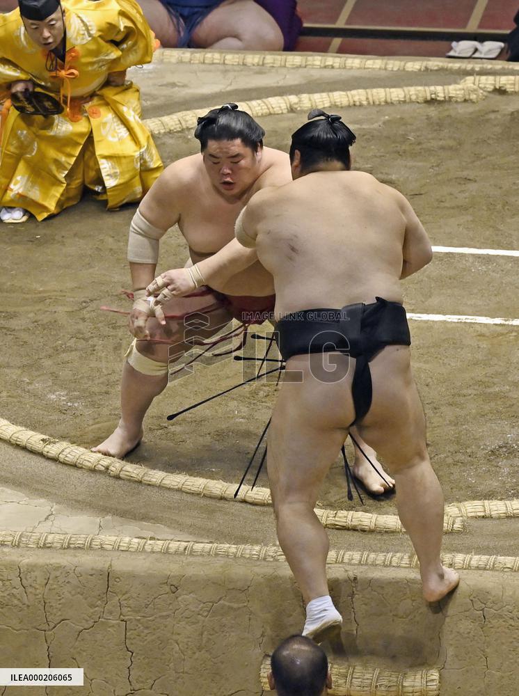 New Year Grand Sumo Tournament