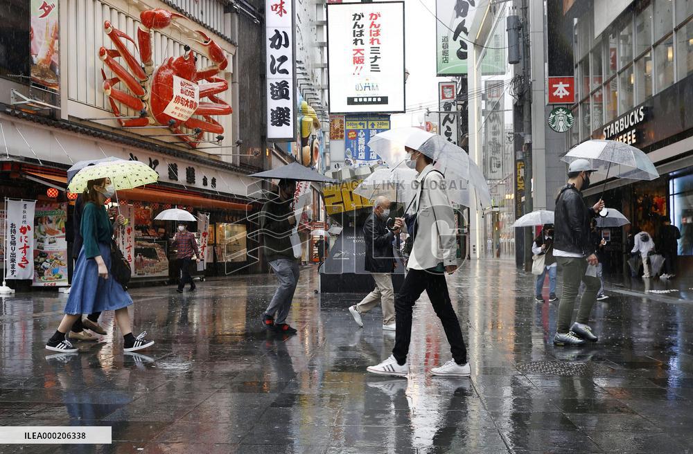 Golden Week holidays amid coronavirus pandemic