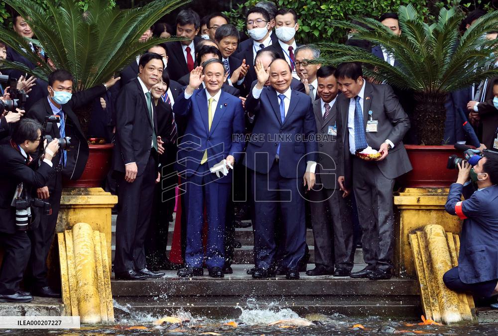 Japan PM Suga in Vietnam