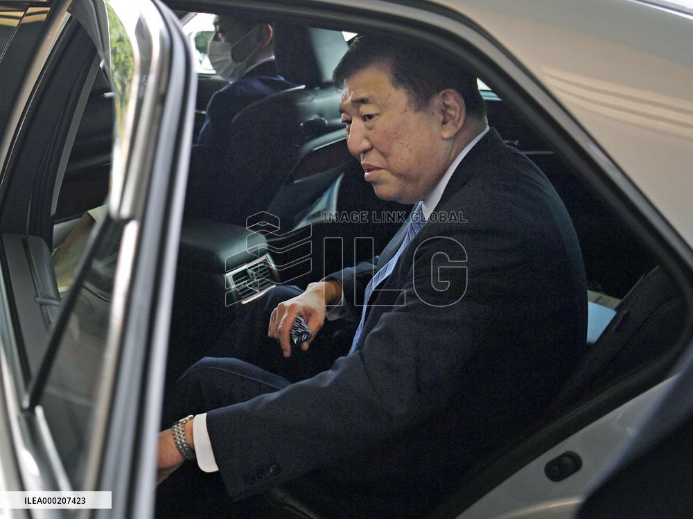 LDP heavyweight Ishiba to step down as faction chief