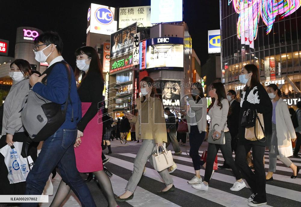 Japan's total coronavirus cases top 100,000