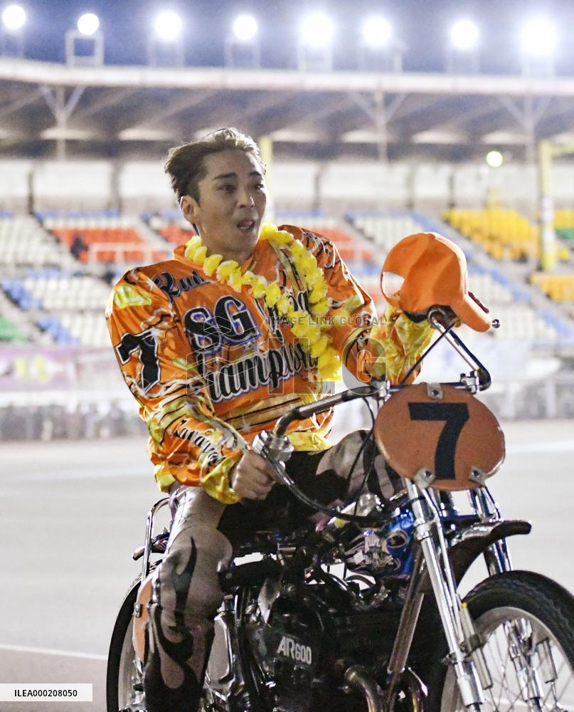 Ex-SMAP member Mori wins auto race national c'ship