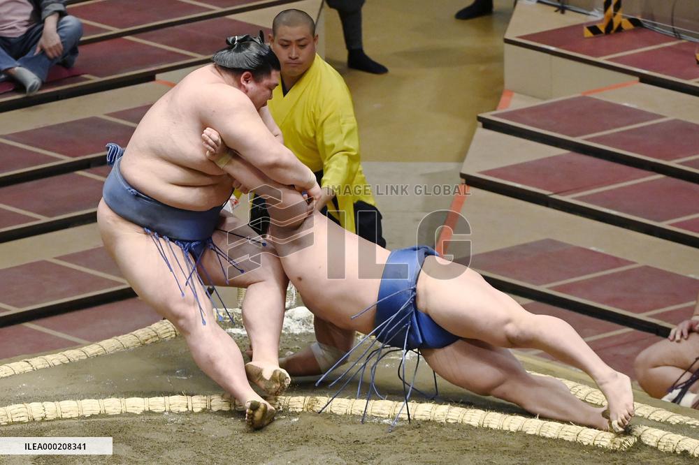 November Grand Sumo Tournament