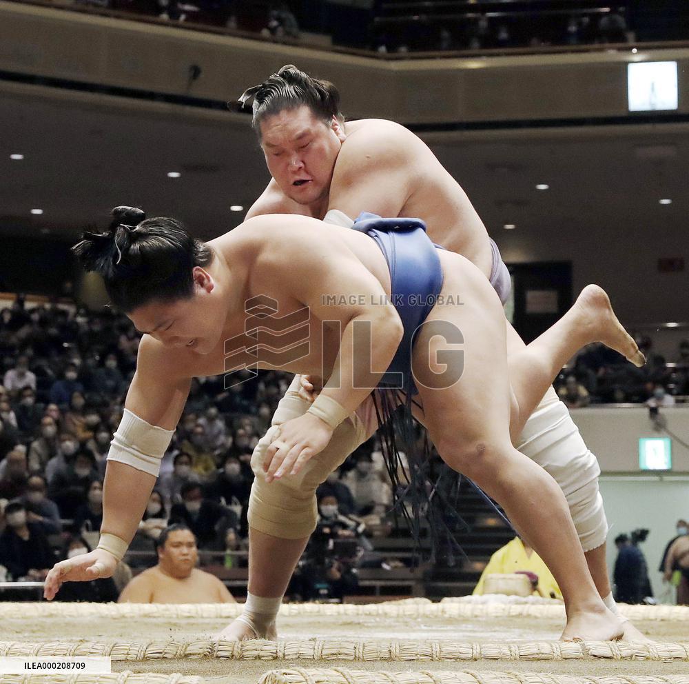 November Grand Sumo Tournament