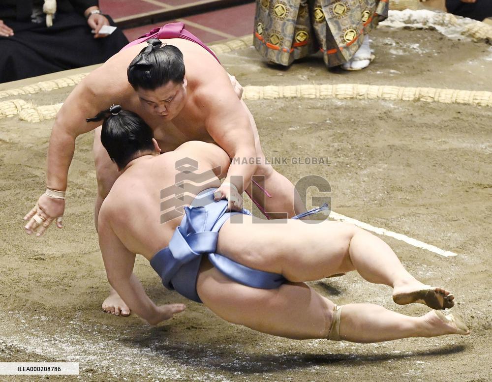 November Grand Sumo Tournament