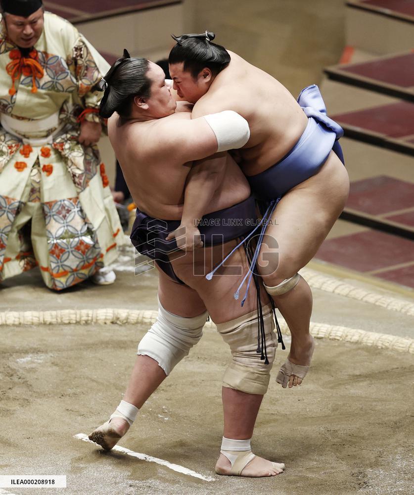 November Grand Sumo Tournament