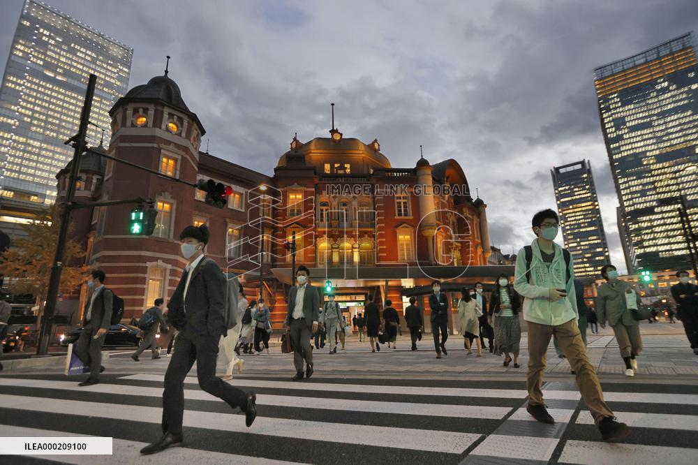 Tokyo reports 522 new coronavirus cases