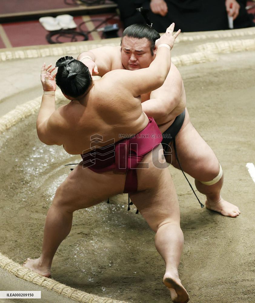 November Grand Sumo Tournament