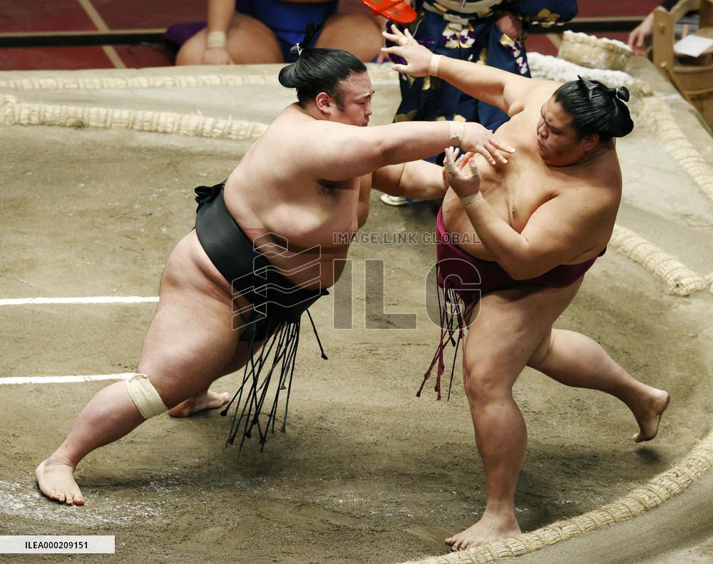 November Grand Sumo Tournament