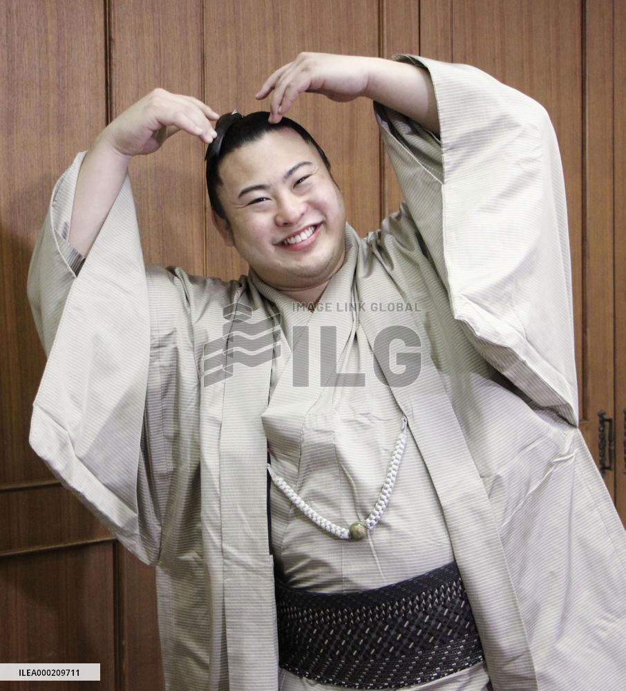 Sumo wrestler Tobizaru