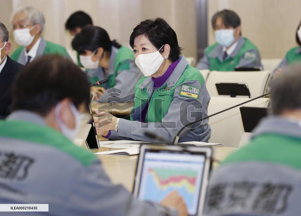 Concern grows over strain on virus-related medical manpower in Tokyo
