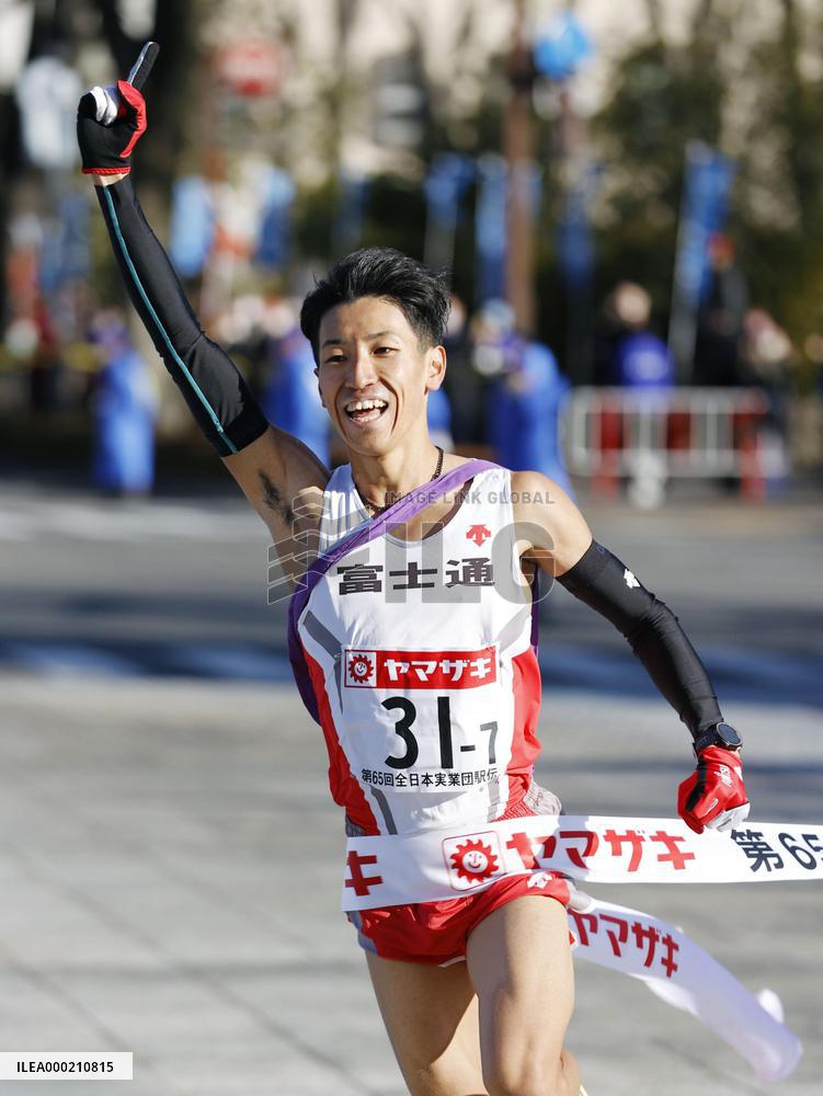 Fujitsu wins national corporate ekiden in Japan