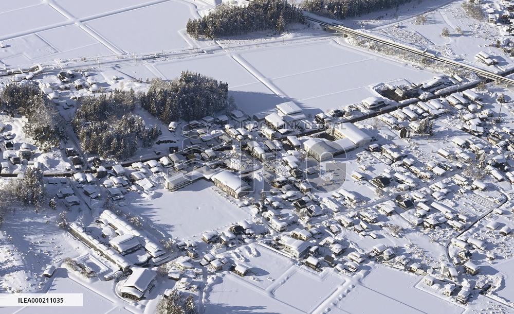 Heavy snow in northeastern Japan
