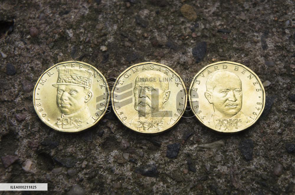 20-crown coins with the portraits of T. G. Masaryk, M. R. Stefanik and Edvard Benes