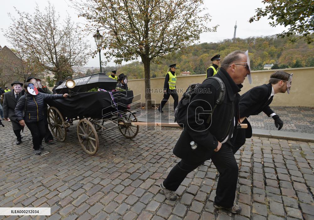 march for democracy in the form of a mourning procession in Prague