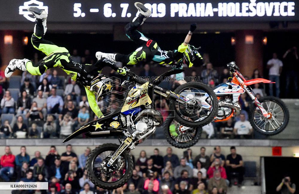 FMX Gladiators Games, freestyle motocross show