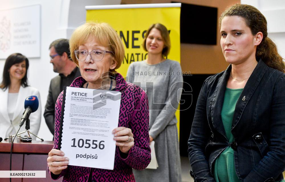 Helena Valkova, Katerina Saldova, petition demanding signing the Istanbul Convention
