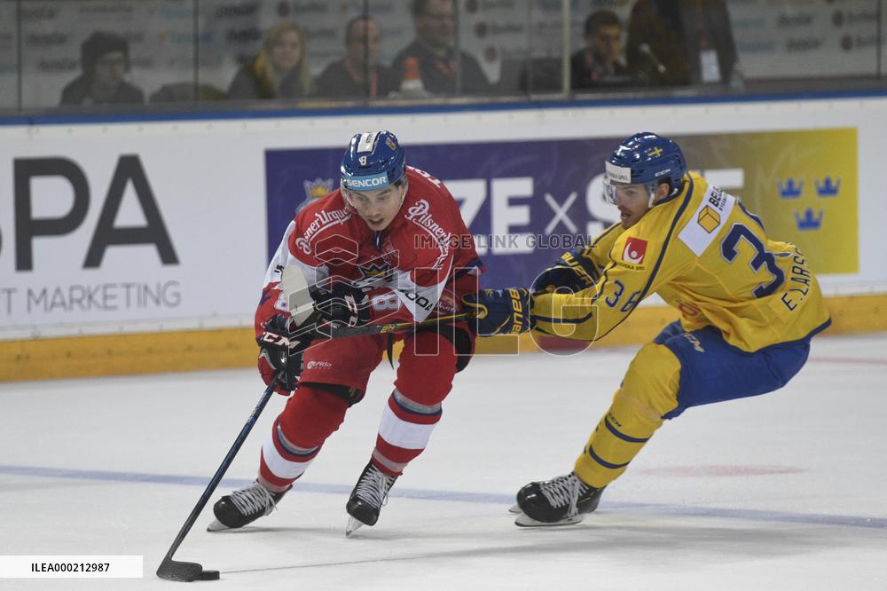 DAVID TOMASEK, EMIL LARSSON