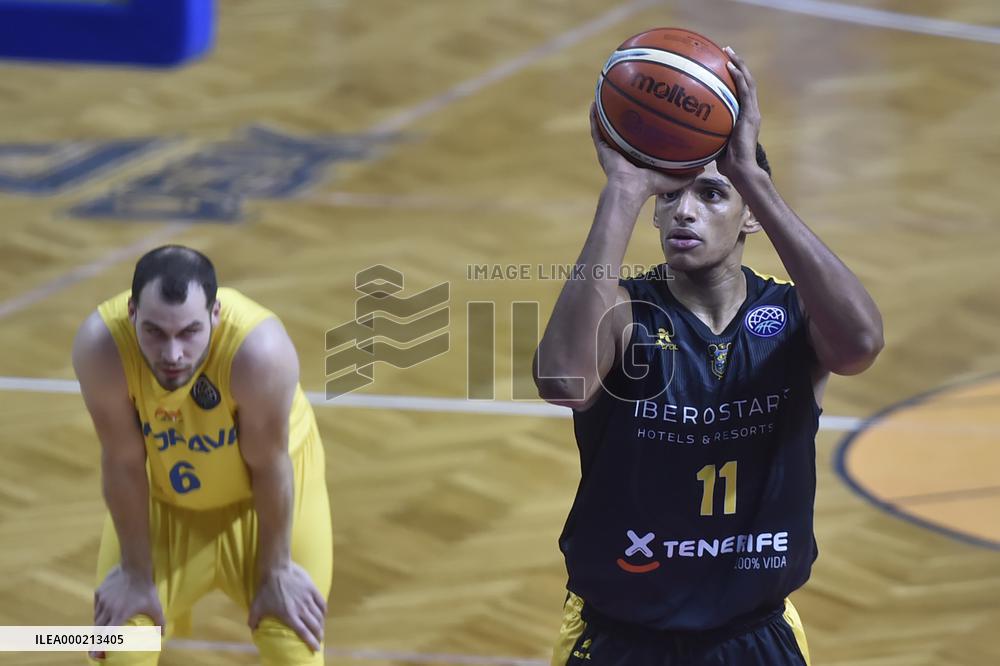 Radim Klecka, Sebastian Saiz