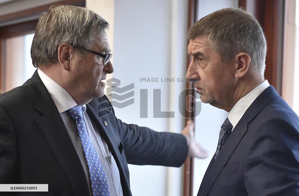 Andrej Babis, Jiri Behounek
