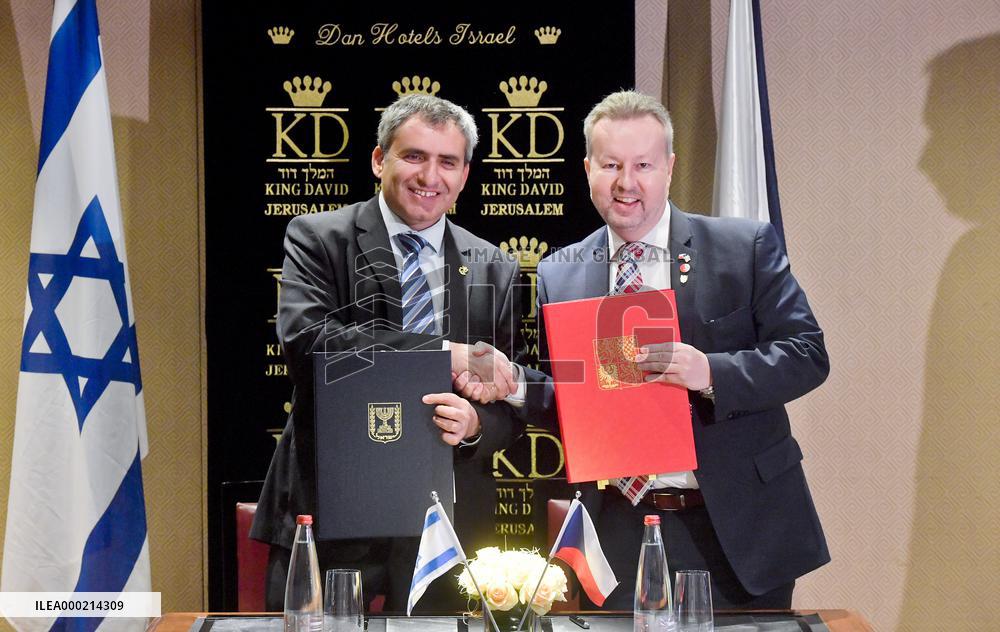 Zeev Elkin, Richard Brabec