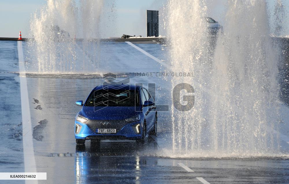 electric car, test circuit, driving course