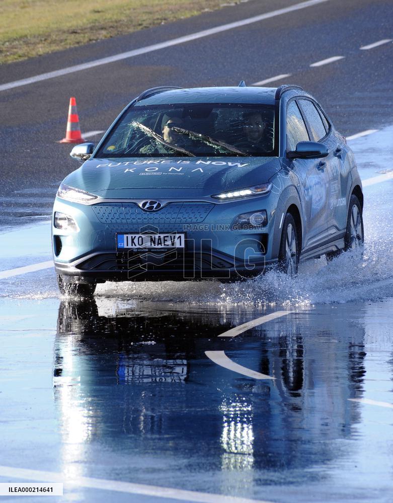 electric car, test circuit, driving course