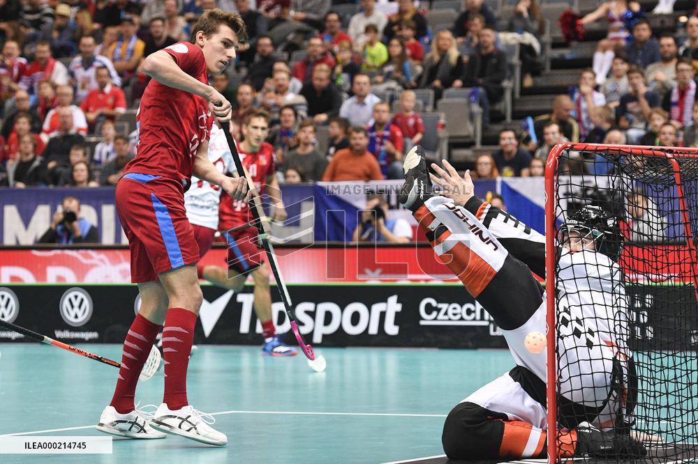 MAREK BENES, MIKE TROLLE