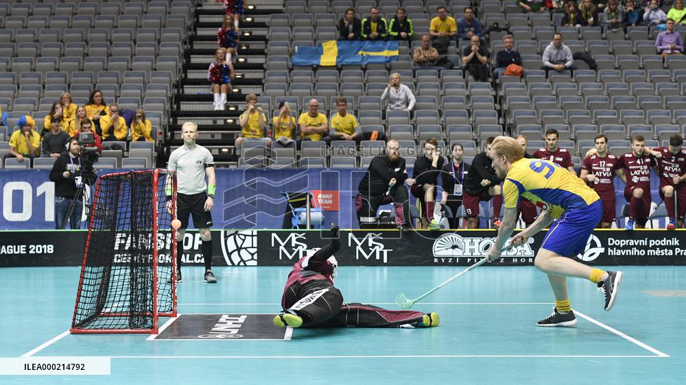 Alexander Galante Carlstrom, Janis Salcevics