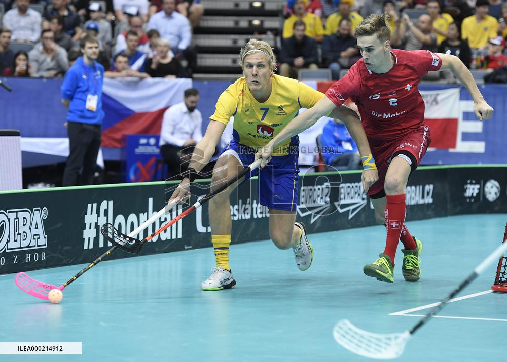 KIM NILSSON, NICOLA BISCHOFBERGER