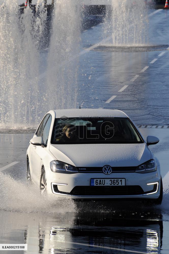 electric car, test circuit, driving course
