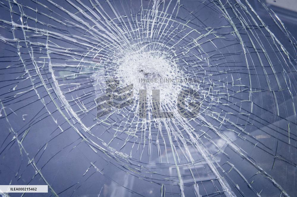 Skoda Favorit, modernized facelift 1993, wreckage, cracked, broken windscreen