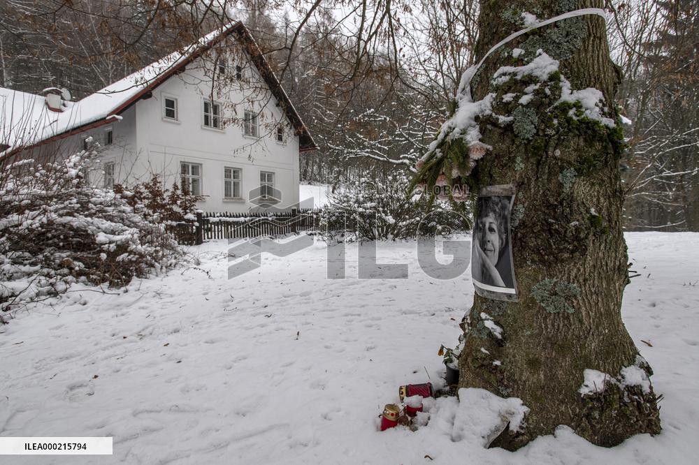 Vaclav Havel, anniversary, cottage