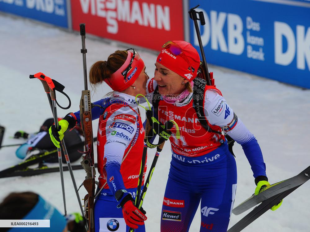 Anastasiya Kuzmina, Paulina Fialkova