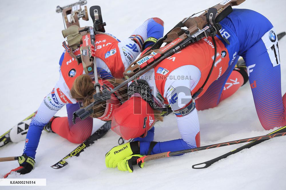 Anastasiya Kuzmina, Paulina Fialkova