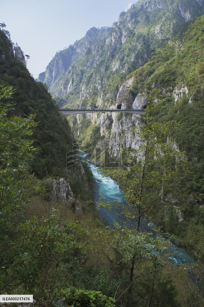 Bridge over the Piva River canyon