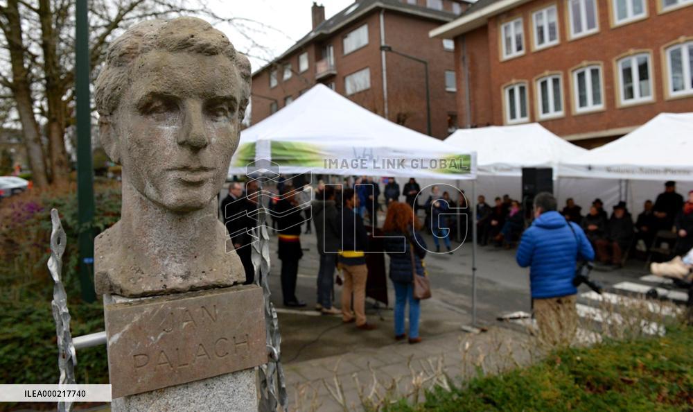 50th anniversary of Palach's death, memorial to Jan Palach, piety, candles