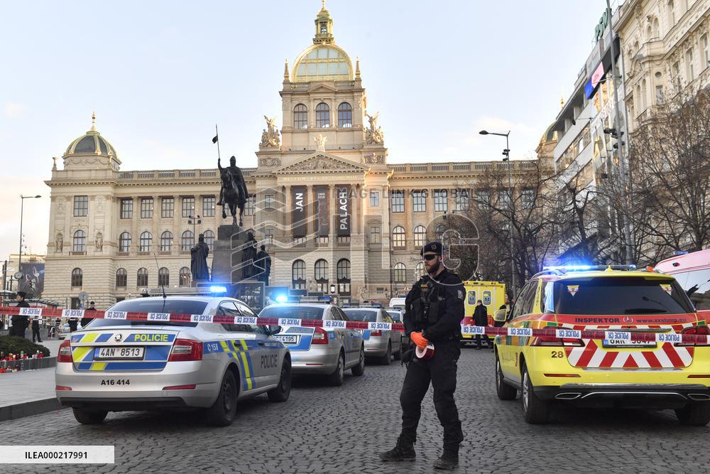 Wenceslas Square in Prague, man set himself on fire, police