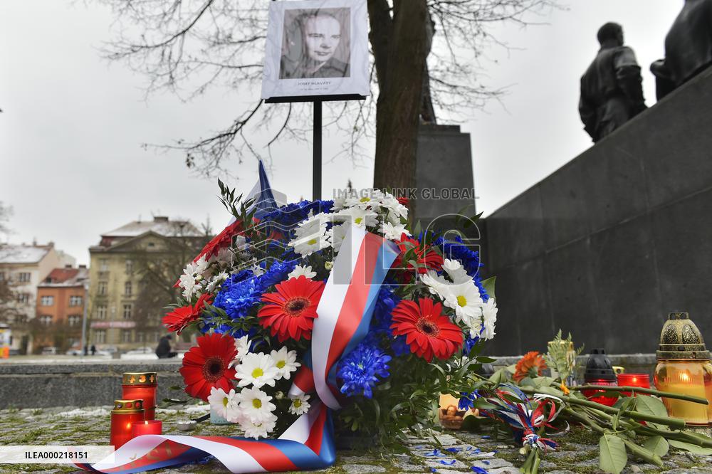 50th anniversary of Josef Hlavaty's death, Masaryk Square, piety, candles